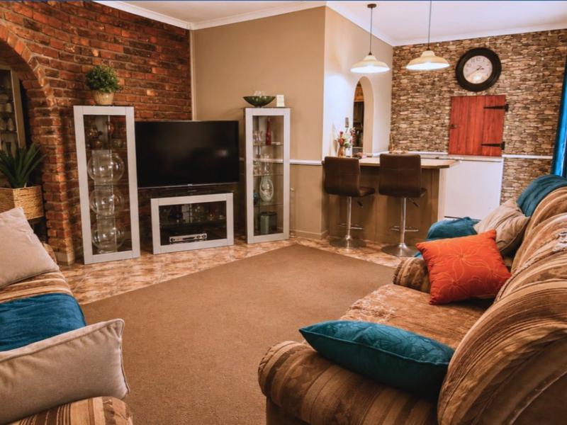 4 Bedroom Property for Sale in Heiderand Western Cape